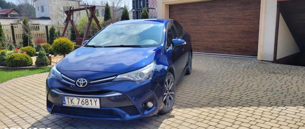 Toyota Avensis cena 52500 przebieg: 158600, rok produkcji 2017 z Kielce małe 106